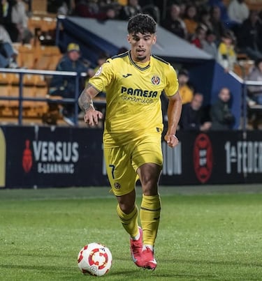 El Racing negocia con el Villarreal el fichaje de Víctor Moreno