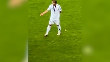 La enternecedora secuencia de Modric tirando de Güler para hacerse una foto juntos que encandila en redes