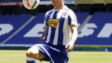 Juan Ángel Albín el día de su presentación con el Espanyol.