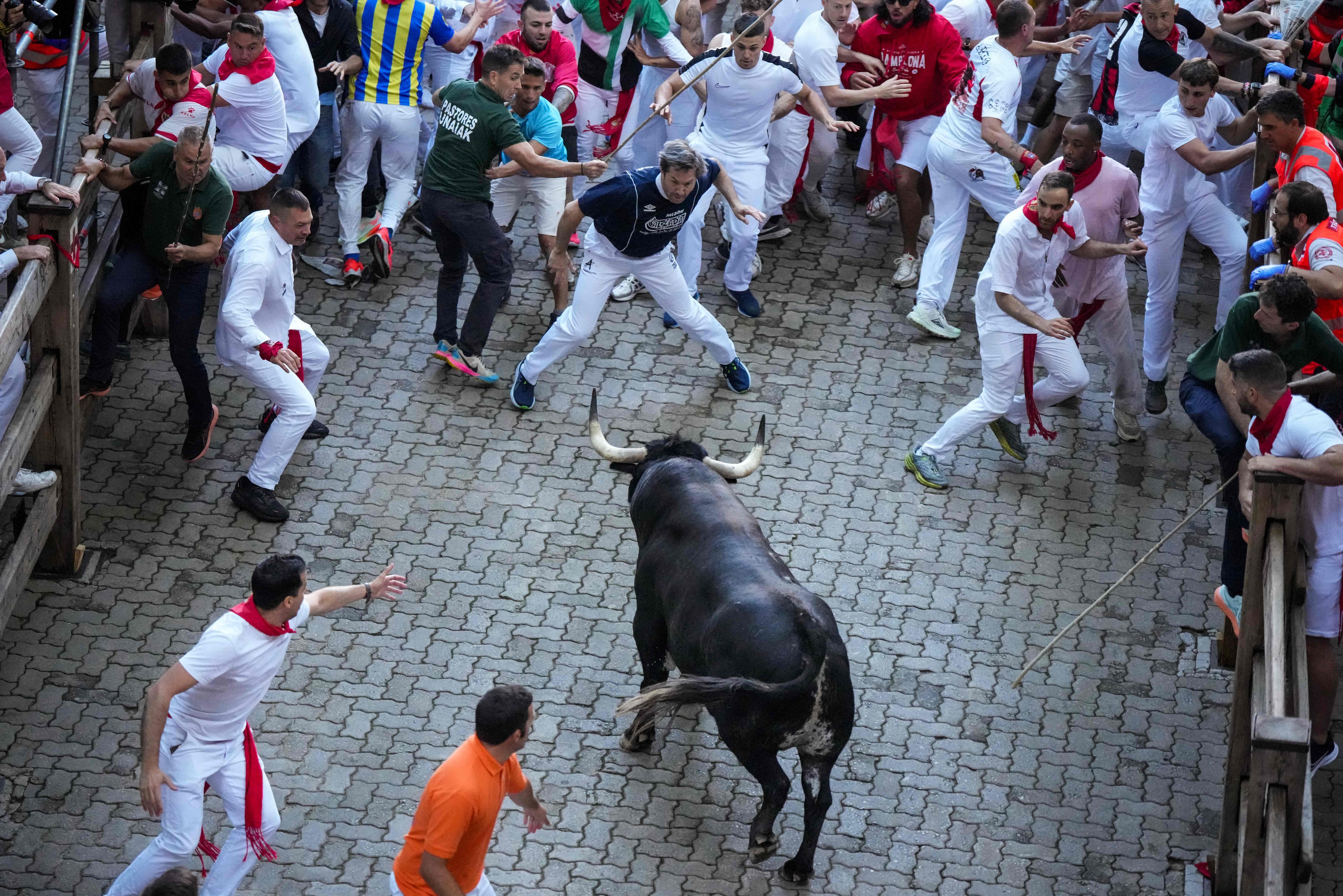 San Fermín 2025, resumen y vídeo del segundo encierro de los Sanfermines de Pamplona hoy | Última hora
