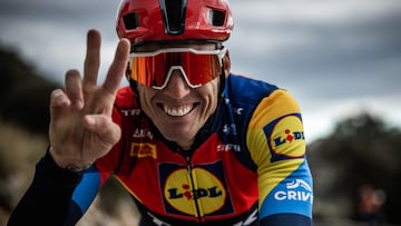 Ya es oficial: ¡Aleix Espargaró se pasa al ciclismo!