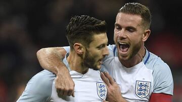 Lallana y Henderson: 354 km por un striptease antes de España