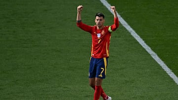Spain's forward #07 Alvaro Morata celebrates scoring his team's first goal during the UEFA Euro 2024 Group B football match between Spain and Croatia at the Olympiastadion in Berlin on June 15, 2024. (Photo by GABRIEL BOUYS / AFP)