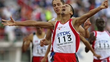 Rashid Ramzi (front C) of Bahrain celebrates as he wins the men's 800m race at the world athletics championships in Helsinki August 14, 2005. Ramzi won the gold medal ahead of Yuriy Borzakovskiy of Russia who took silver and William Yiampoy of Kenya who won bronze. REUTERS/Gary Hershorn