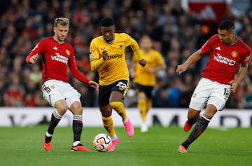 Reconocido en España por su paso por el FC Barcelona. El lateral derecho portugués termina su vinculación con el Wolverhampton Wanderers. 181 partidos disputó con los Wolves y los rumores le sitúan de vuelta a la liga portuguesa.
