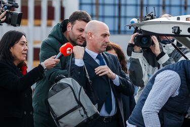 El expresidente de la Federación de Fútbol Luis Rubiales a su llegada a la Audiencia Nacional en San Fernando de Henares.