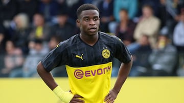 FILED - 31 August 2019, Dortmund: Borussia Dortmund's Youssoufa Moukoko pictured during the UEFA Youth League soccer match between Borussia Dortmund U19 and FC Barcelona U19 in the football park Hohenbuschei. Moukoko bagged another four goals on Saturday and used one celebration to protest racism - a week after being abused by Schalke fans. Photo: Revierfoto/dpa
Servicio Ilustrado (Automático)
(Foto de ARCHIVO)
31/08/2019 ONLY FOR USE IN SPAIN