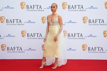 Cush Jumbo durante la alfombra roja de los premios BAFTA 2023.