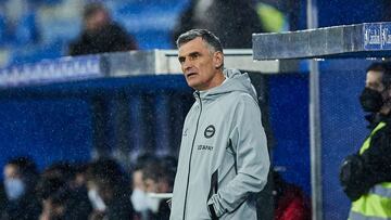 Jose Luis Mendilibar ante el Athletic.