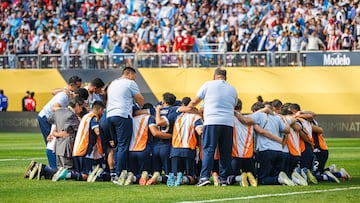 Guatemala's players celebrate after winning the CONCACAF Gold Cup quarterfinal match against Canada in a penalty shootout at US Bank Stadium in Minneapolis, Minnesota on June 29, 2025. (Photo by Kerem YUCEL / AFP)