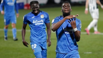 Nteka, con 'la flecha para arriba'
