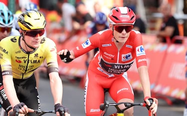 Jonas Vingegaard entra en meta y pierde el maillot rojo. 
 