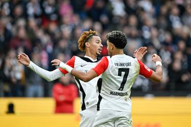 Omar Marmoush: 11 goles y 7 asistencias | Hugo Ekitiké: 5 goles y 2 asistencias | Total: 16