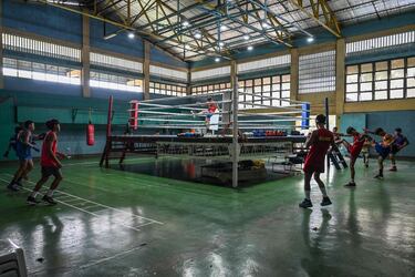 Panorámica interior del Centro Deportivo Manuel Torres.