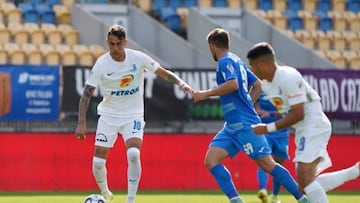 Jefté Betancor durante un partido con el Farul Constanta