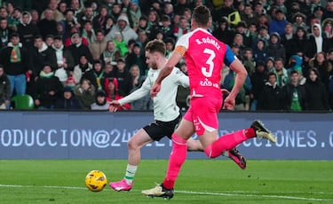 El Racing no dejó ni aterrizar al Espanyol