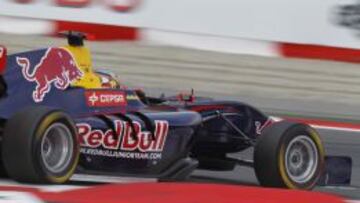 Sainz Jr. ya ha sumado punto en la GP3 en el circuito de Montmeló.