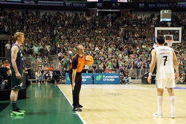 Fuego cruzado en la semifinal