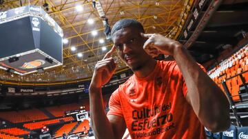 Damien Inglis, ala-pívot del Valencia Basket, posa para AS en La Fonteta.
