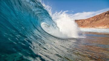 Las olas de la isla de Lanzarote serán patrimonio natural y de interés deportivo de Canarias.
CEDIDO POR GOBIERNO DE CANARIAS
10/06/2020