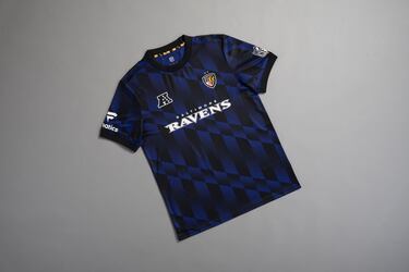 Las camisetas de los equipos de la NFL al estilo clásico del fútbol