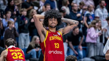 Izan Almansa durante el partido de Ventanas FIBA entre Eslovaquia y España.