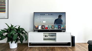 Monta una sala de cine en casa barata con estos 10 dispositivos e ideas