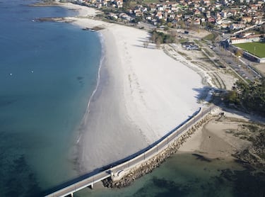 Muy cerca de Samil, es una playa urbana con todas liccwin247.comodidades, pero a menudo menos concurrida. Se caracteriza por su arena fina y por las vistas a la Isla de Toralla.