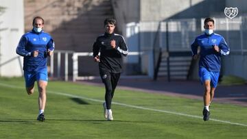 Mario Hernández, corriendo en la Ciudad Deportiva.