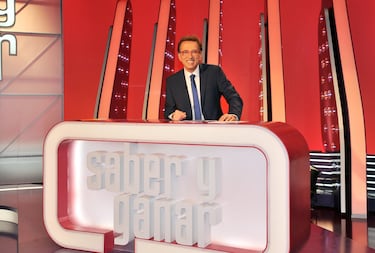 El presentador de televisión Jordi Hurtado asiste al 20.º aniversario del concurso de televisión «Saber y Ganar» el 16 de febrero de 2017 en Madrid, España.