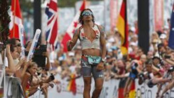 ván Raña entra en meta en 2013: en su debut fue sexto y realizó el segundo mejor parcial en la maratón.