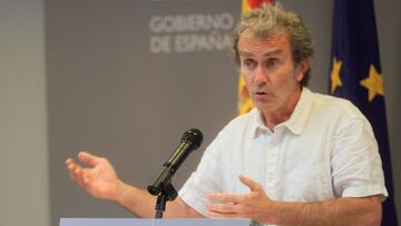 GRAF5888. MADRID, 24/05/2021.- El director del Centro de Coordinación de Alertas y Emergencias Sanitarias (CCAES), Fernando Simón, durante la rueda de prensa ofrecida este lunes en el Ministerio de Sanidad para dar los últimos datos de la pandemia del coronavirus. EFE/Fernando Alvarado