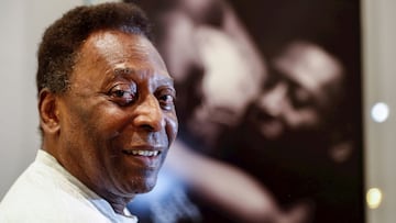 Pelé prosigue con su rehabilitación al borde de cumplir un mes en el hospital