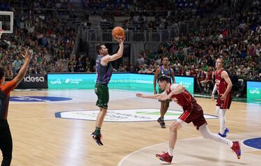 El Unicaja vence en la prórroga al UCAM y al estrés