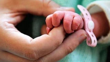 La natalidad en España se derrumba: ¿por qué bajan los nacimientos en 2021?