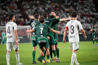 Media hora le vale al Búfalo de Gernika para demostrar que tiene gol. Con el partido en contra, su salida al campo fue decisiva para que el Racing se llevara la victoria.