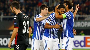 Soccer Football - Europa League - FK Vardar vs Real Sociedad - Philip II Arena, Skopje, Macedonia - October 19, 2017 Real Sociedad's Willian Jose celebrates scoring their second goal with team mates REUTERS/Ognen Teofilovski