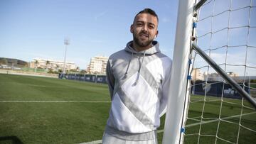 Keidi Bare, posando para AS en el estadio Ciudad de Málaga.