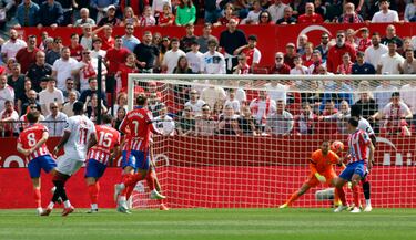 El mediocentro francés soltó un latigazo al que no pudo llegar Oblak.