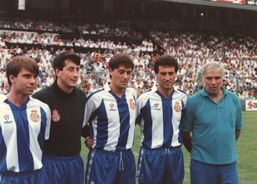 Como entrenador dirigió a nueve clubes: Atlético de Madrid, Betis, Barcelona, Espanyol, Sevilla, Valencia, Oviedo, Mallorca, Fenerbahçe además de ser el seleccionador del combinado nacional español. En su palmarés hay cuatro Copas del Rey (tres con el Atleti y una con el Barcelona), una Liga, una Supercopa de España, una Copa Intercontinental con los rojiblancos y la Eurocopa de 2008 con la selección española. A esto hay que sumarle que fue galardonado con la medalla de oro de la Real Orden del Mérito Deportivo y Premio IFFHS como mejor seleccionador del año.