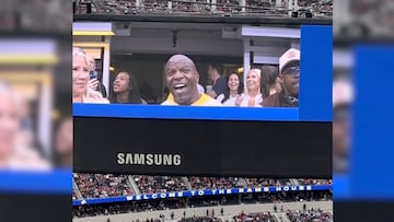 El épico momento en que Terry Crews cantó en el SoFi Stadium