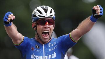 Cycling - Tour de France - Stage 4 - Redon to Fougeres - France - June 29, 2021 Deceuninck–Quick-Step rider Mark Cavendish of Britain celebrates after winning the stage 4 REUTERS/Guillaume Horcajuelo