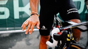 Coquard abandona al romperse un dedo intentando coger una bolsa