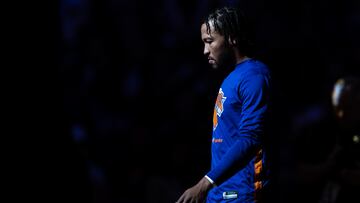 El base se divierte en Nueva York y su propio proyecto, pero los Knicks son una máquina de perder partidos y su pasado glorioso está cada vez más lejos.