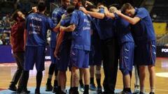 El Estu derrota al Obradoiro y se asegura la permanencia
