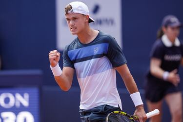 Holger Rune ganó la final del Conde de Godó 6-7, 2-6 a Carlos Alcaraz.