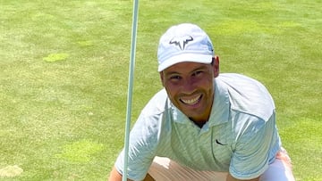 Rafa Nadal celebra su hoyo en uno en el Club de Golf Alcanada.