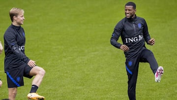 Wijnaldum ya contesta sobre el interés del Barça en ficharle
