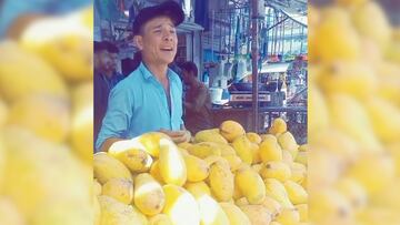 El vendedor de mangos que se volvió viral entonando su versión del Waka Waka de Shakira