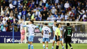 Haitam festeja su gol. A su ladi Larrubia